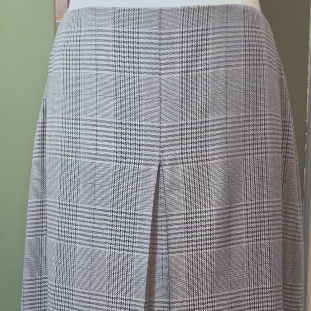 Banana Republic size6 checkered skirt